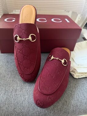 Gucci Burgundy GG Canvas Horsebit Slides Mules in size 7